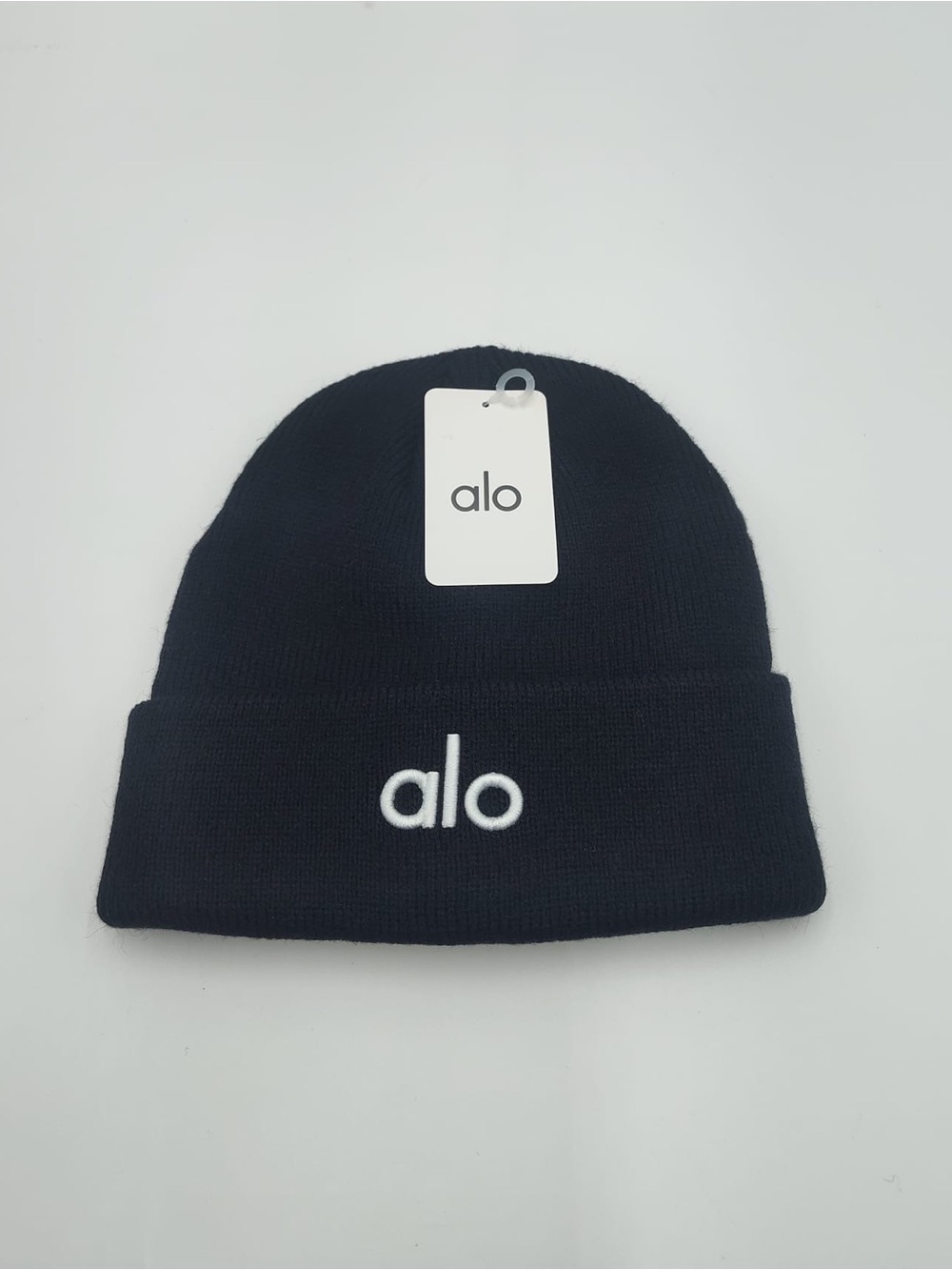 NWT Alo Black Beanie with white